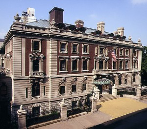 683px-cooper-hewitt-mattflynnahhp.jpg